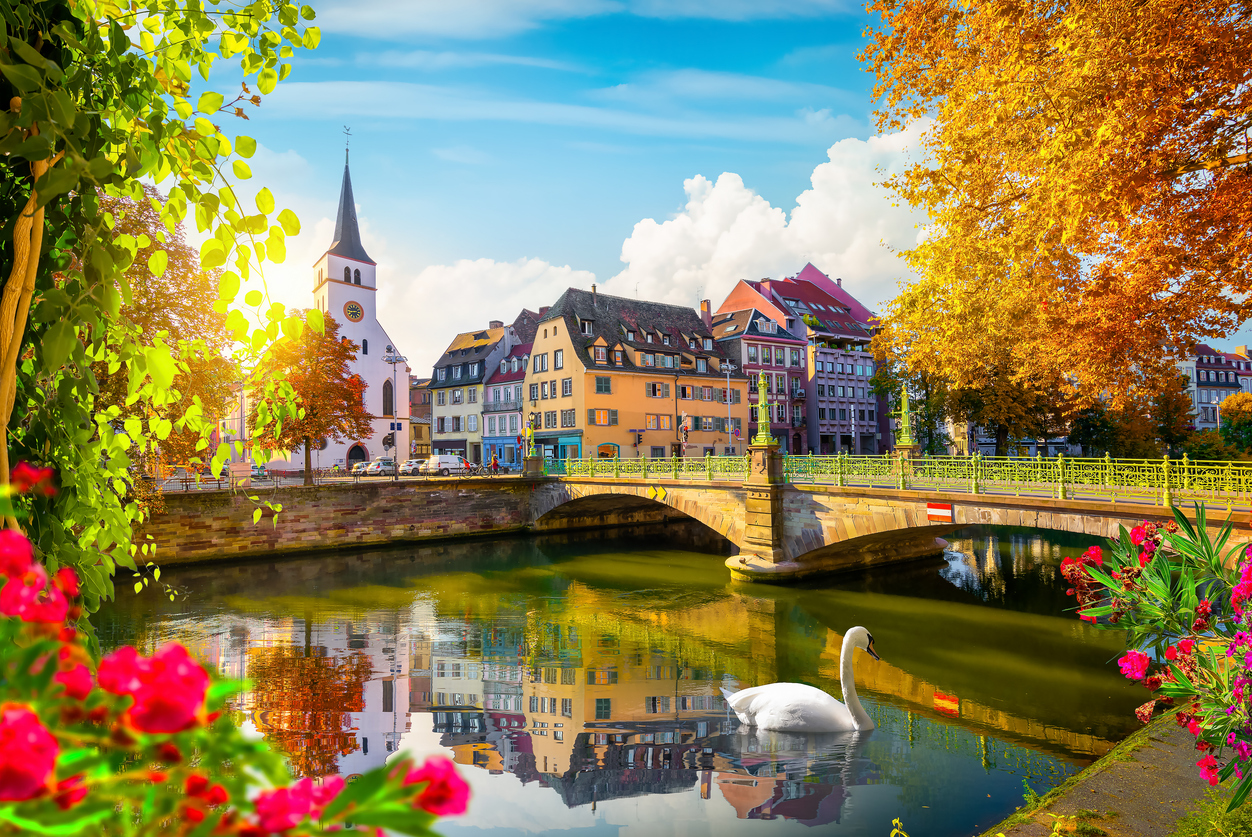 Day River Cruise Vacation Package On The Central Europe Discovery