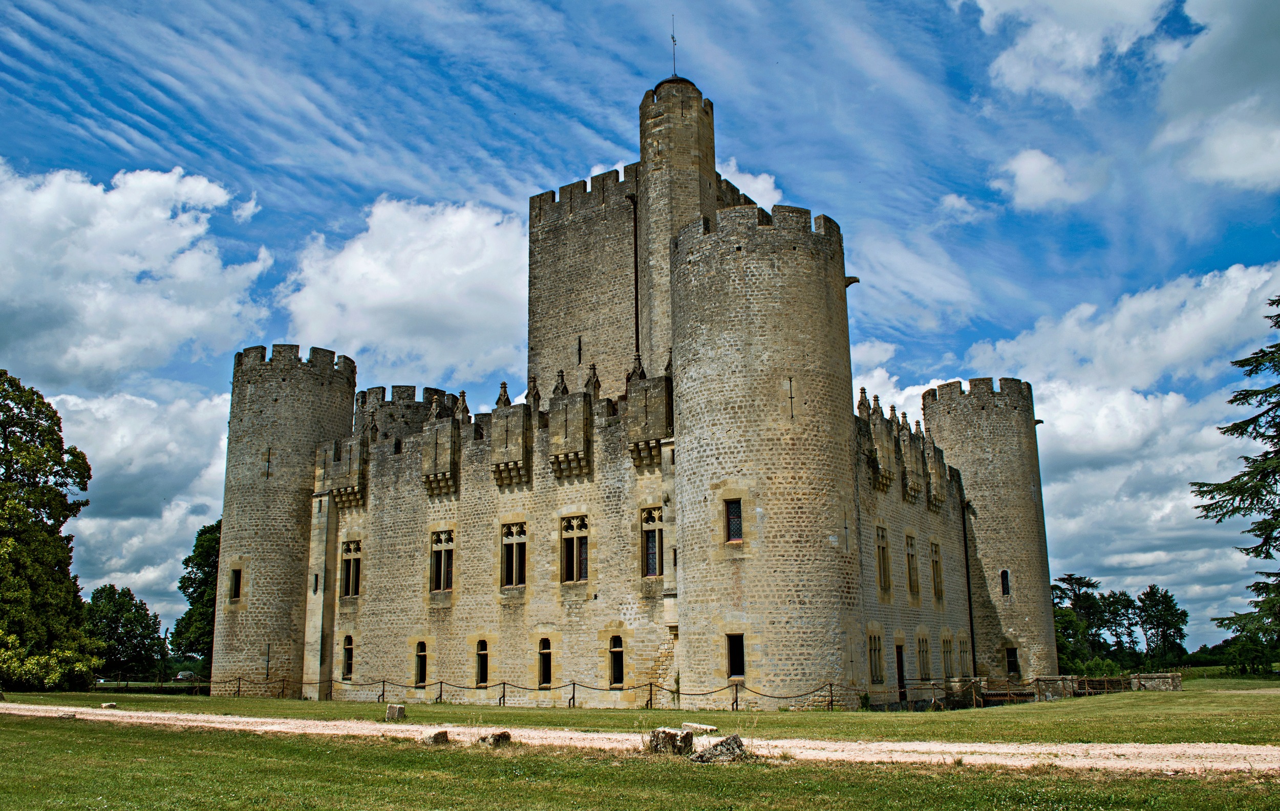 France: Wines & Castles