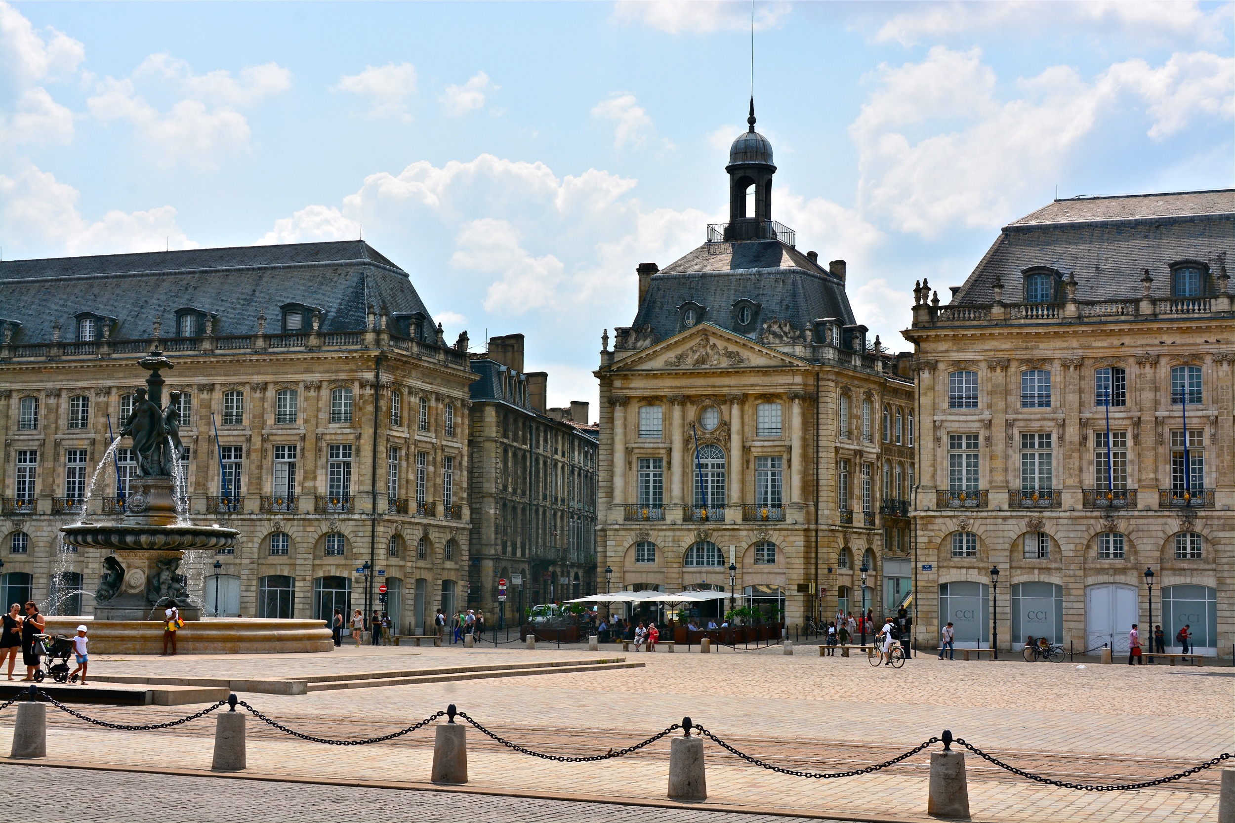 La France, ses vins et ses châteaux