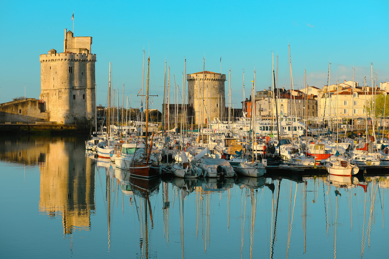 La France, ses vins et ses châteaux