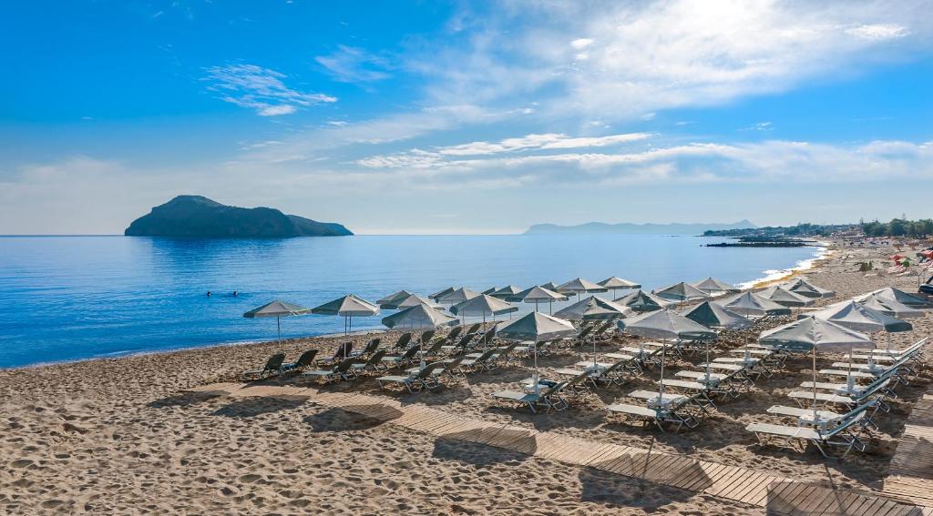 Athens & beach stay in Crete